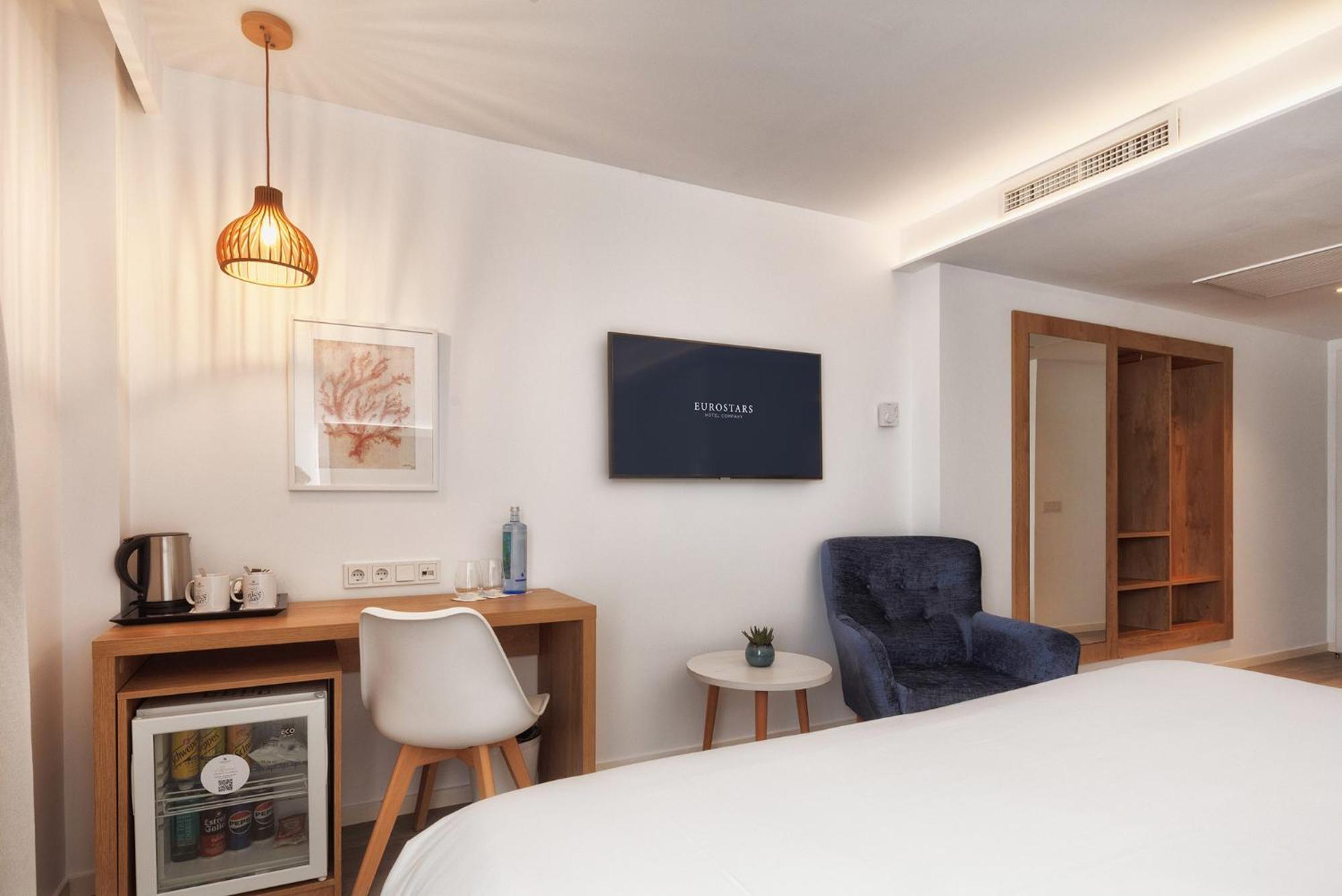 Deluxe Double Room,1679563434:JPEG